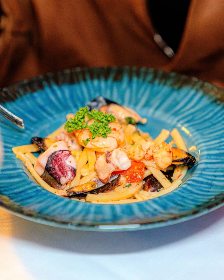 Tavolo apparecchiato del ristorante